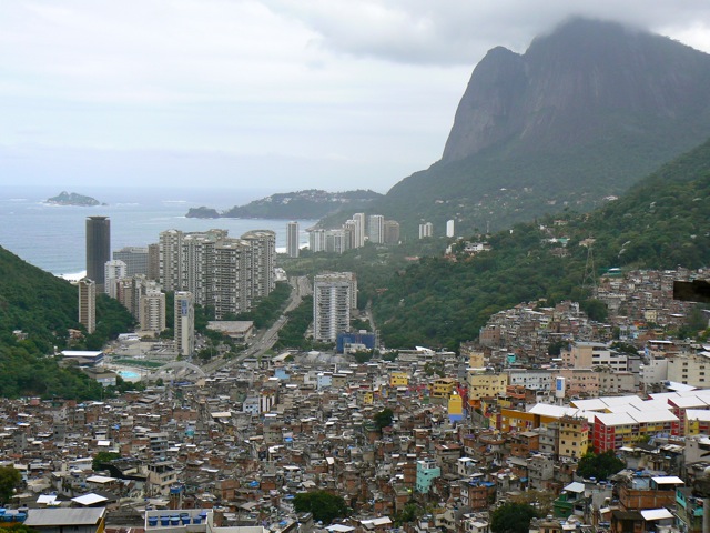  - favela2boverview
