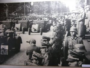 Wartime photo showing Hitler in Warsaw.